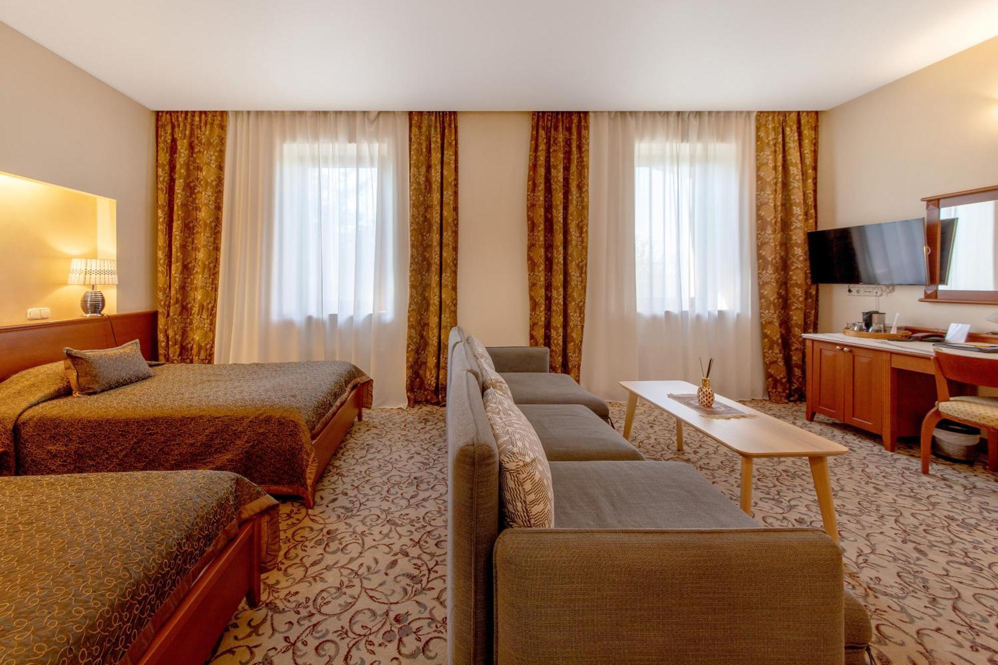 Pazaislis Park Hotel كاوناس المظهر الخارجي الصورة