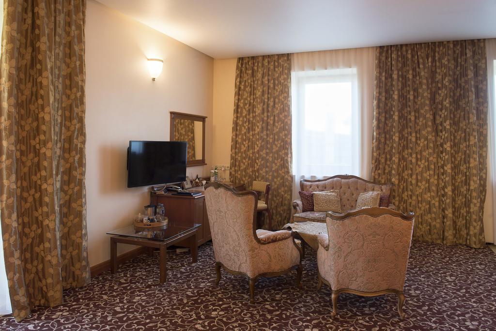 Pazaislis Park Hotel كاوناس المظهر الخارجي الصورة