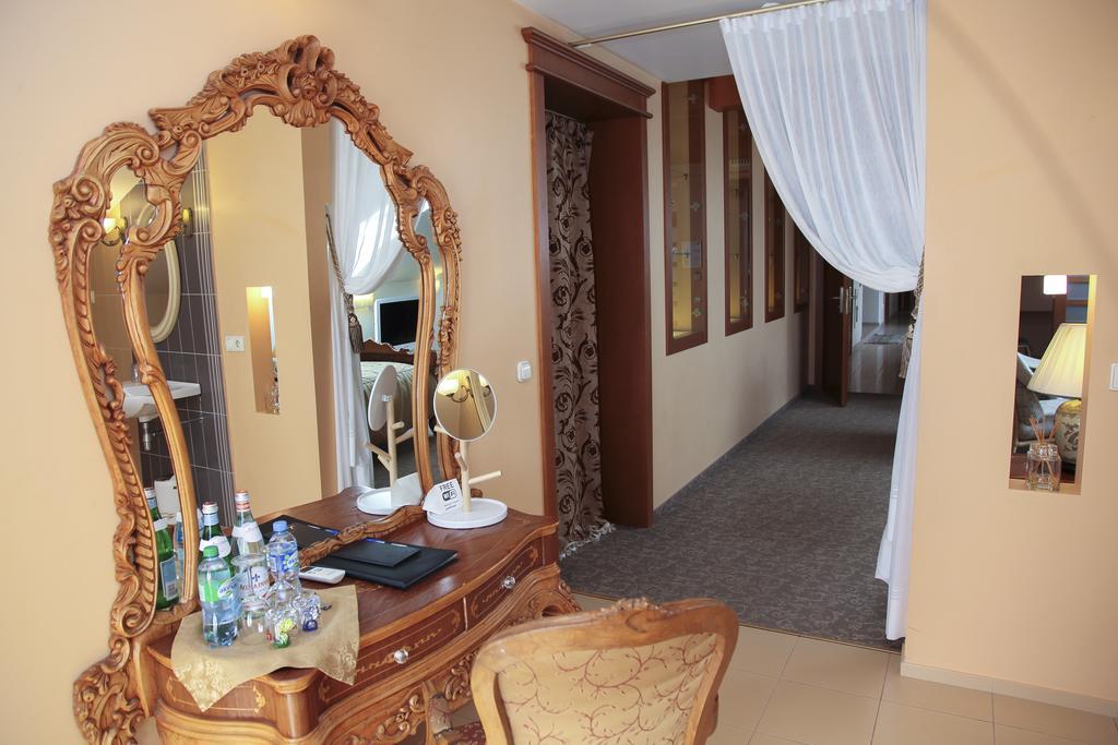 Pazaislis Park Hotel كاوناس المظهر الخارجي الصورة